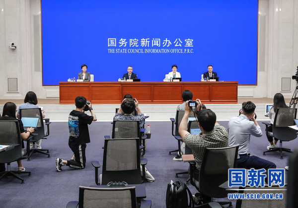 工信部：提升新能源车供给质量 推动芯片及原材料保供稳价.jpg