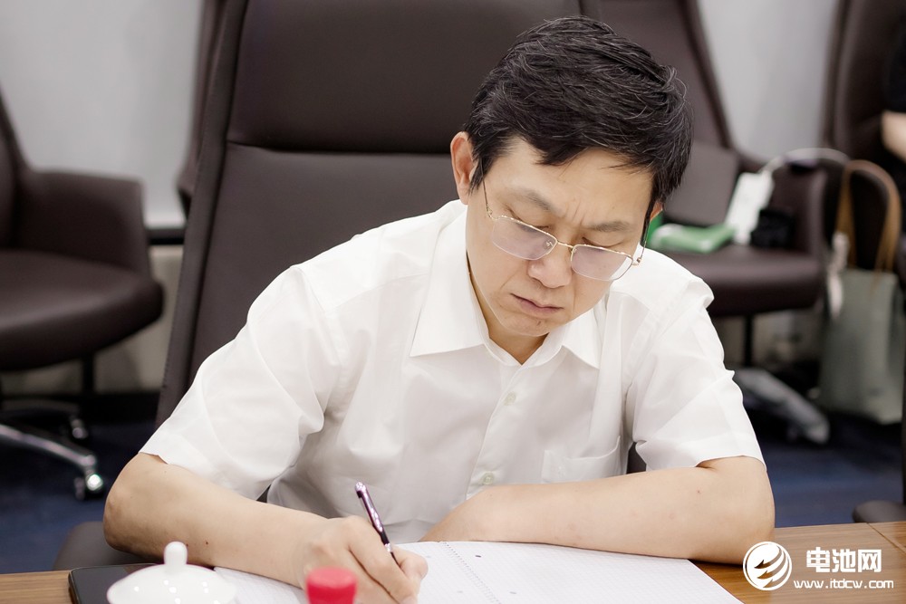 风口与风险并存 供需错配之下 电池新能源行业如何破局?.jpg 风口与风险并存 供需错配之下 电池新能源行业如何破局?.jpg