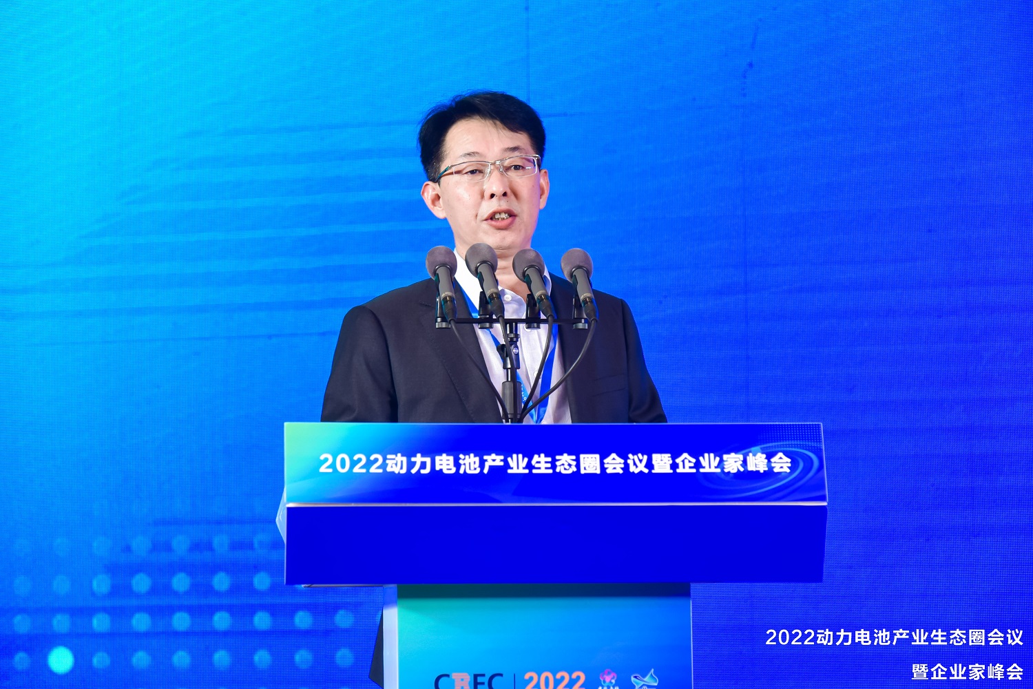 于清教:2022年我国新能源车产销大概率将突破700万辆.jpg 于清教:2022年我国新能源车产销大概率将突破700万辆.jpg