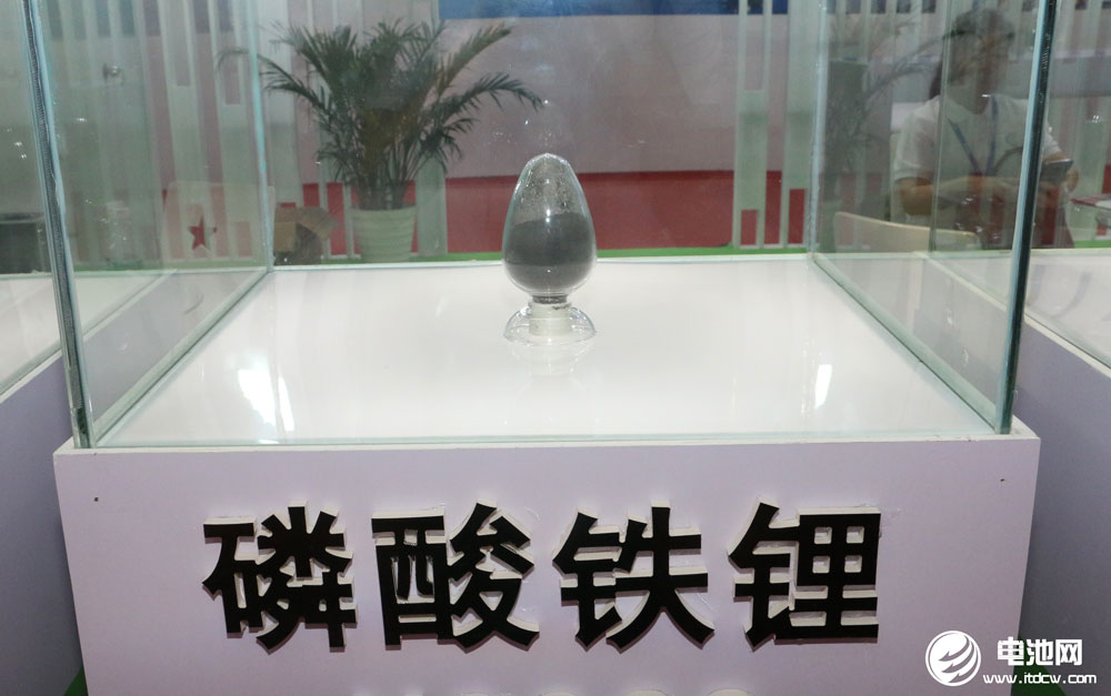 2022年我国磷酸铁锂产量119.6万吨 同比增长160.6%.jpg 2022年我国磷酸铁锂产量119.6万吨 同比增长160.6%.jpg