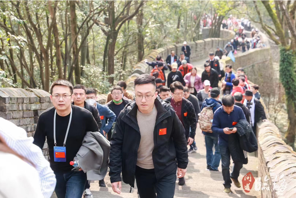 电池百人会企业家“问道”临海 赏盎然春景 游千年古城.png 电池百人会企业家“问道”临海 赏盎然春景 游千年古城.png