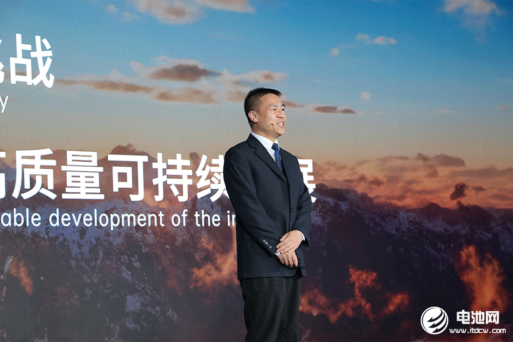 20尺储能进入零衰减+6MW时代!宁德时代重新定义储能行业 20尺储能进入零衰减+6MW时代!宁德时代重新定义储能行业