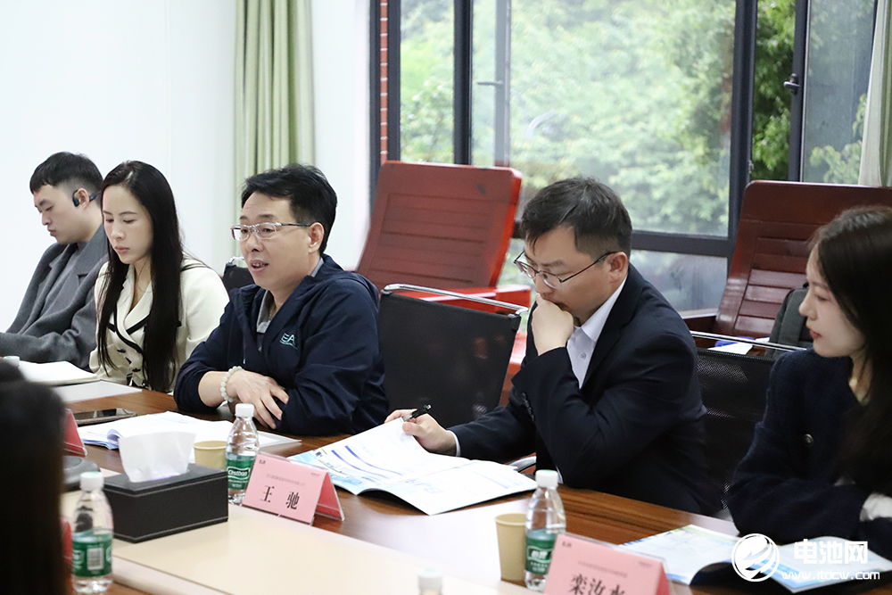 中国电池新能源产业链调研团一行到访百杰瑞 中国电池新能源产业链调研团一行到访百杰瑞