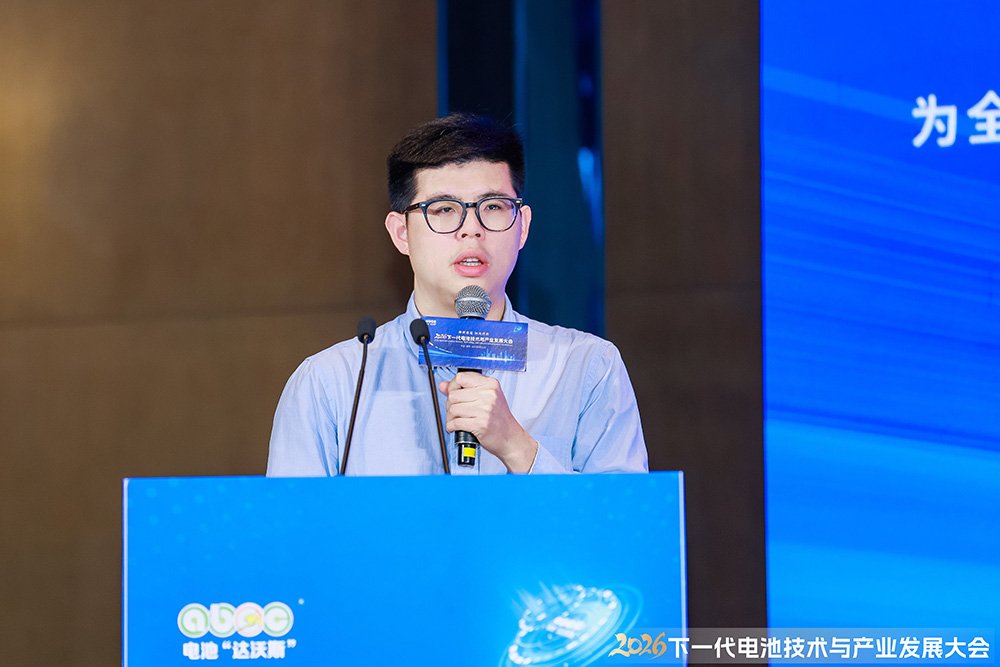 中国银河证券研究所执行总经理/电力设备新能源首席分析师 曾韬 中国银河证券研究所执行总经理/电力设备新能源首席分析师 曾韬