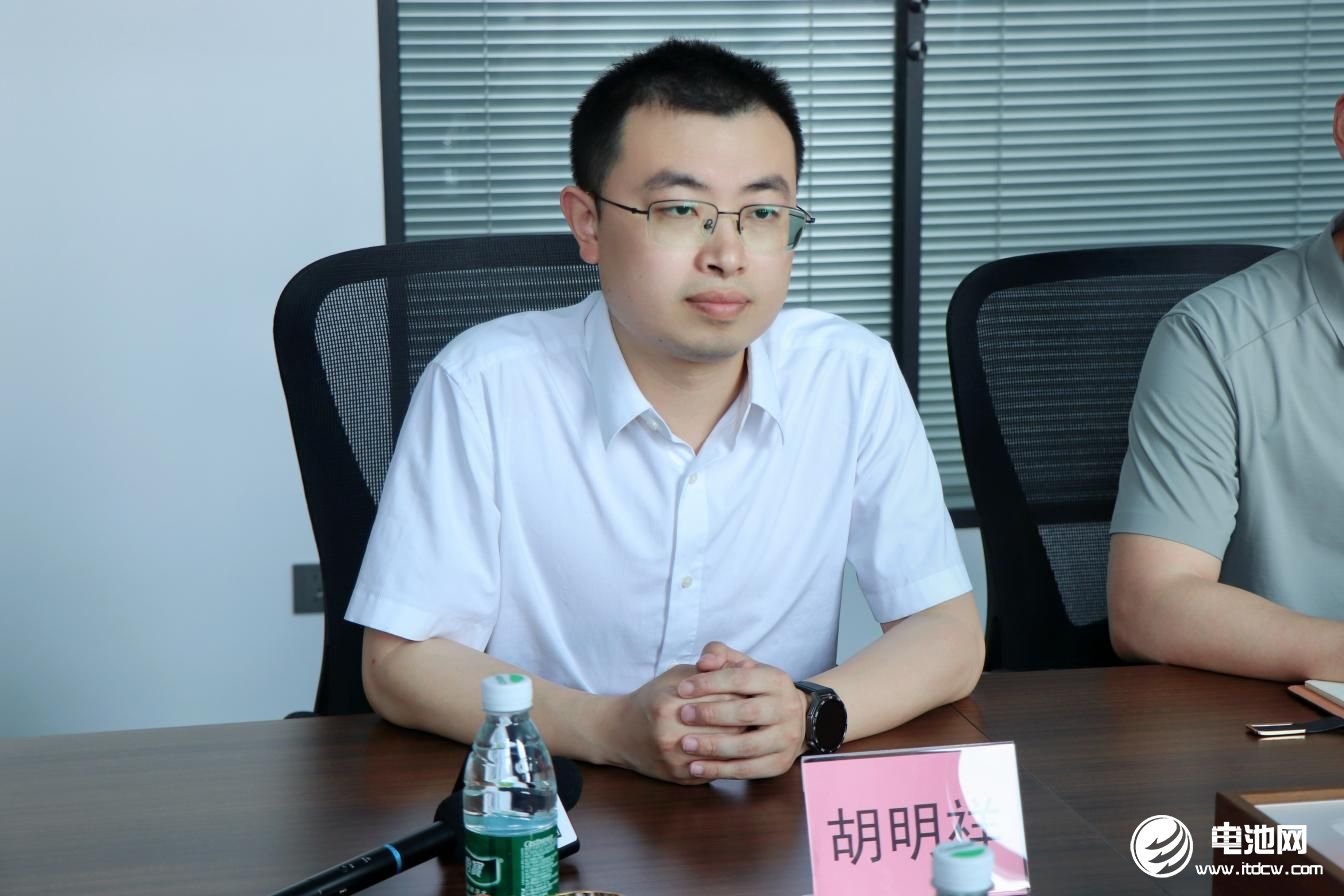 中国电池新能源产业链调研团一行到访扬州盘古