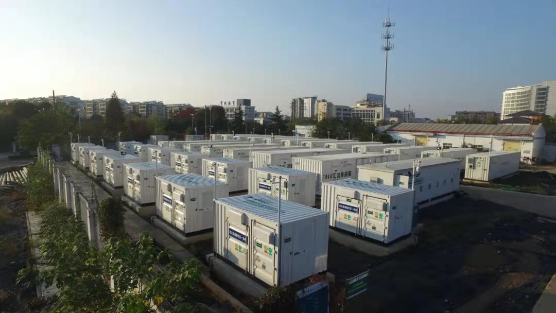 两部委：目标到2025年新型储能装机规模达3000万千瓦以上
