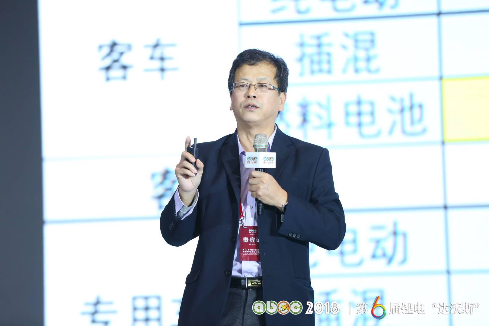 崔东树:2018年新能源乘用车批发100.8万台 同比增长88.5%