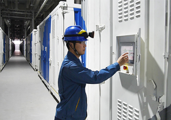 钒电池产业布局提速!2025年新增规模将达到2.3GW