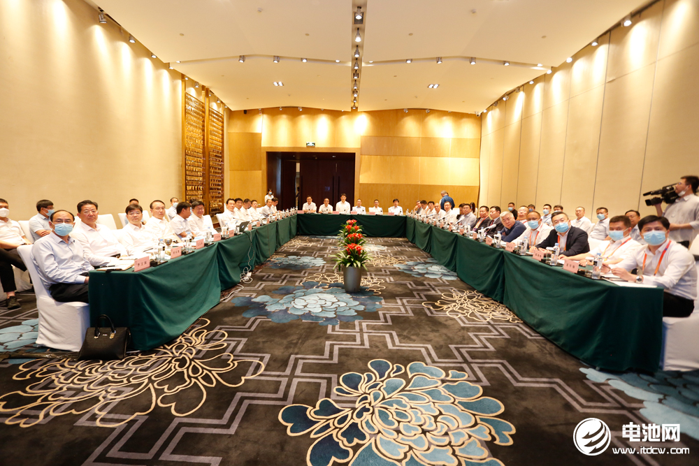 2022泰安市(青岛)投资合作恳谈会召开 着力打造“泰山锂谷”