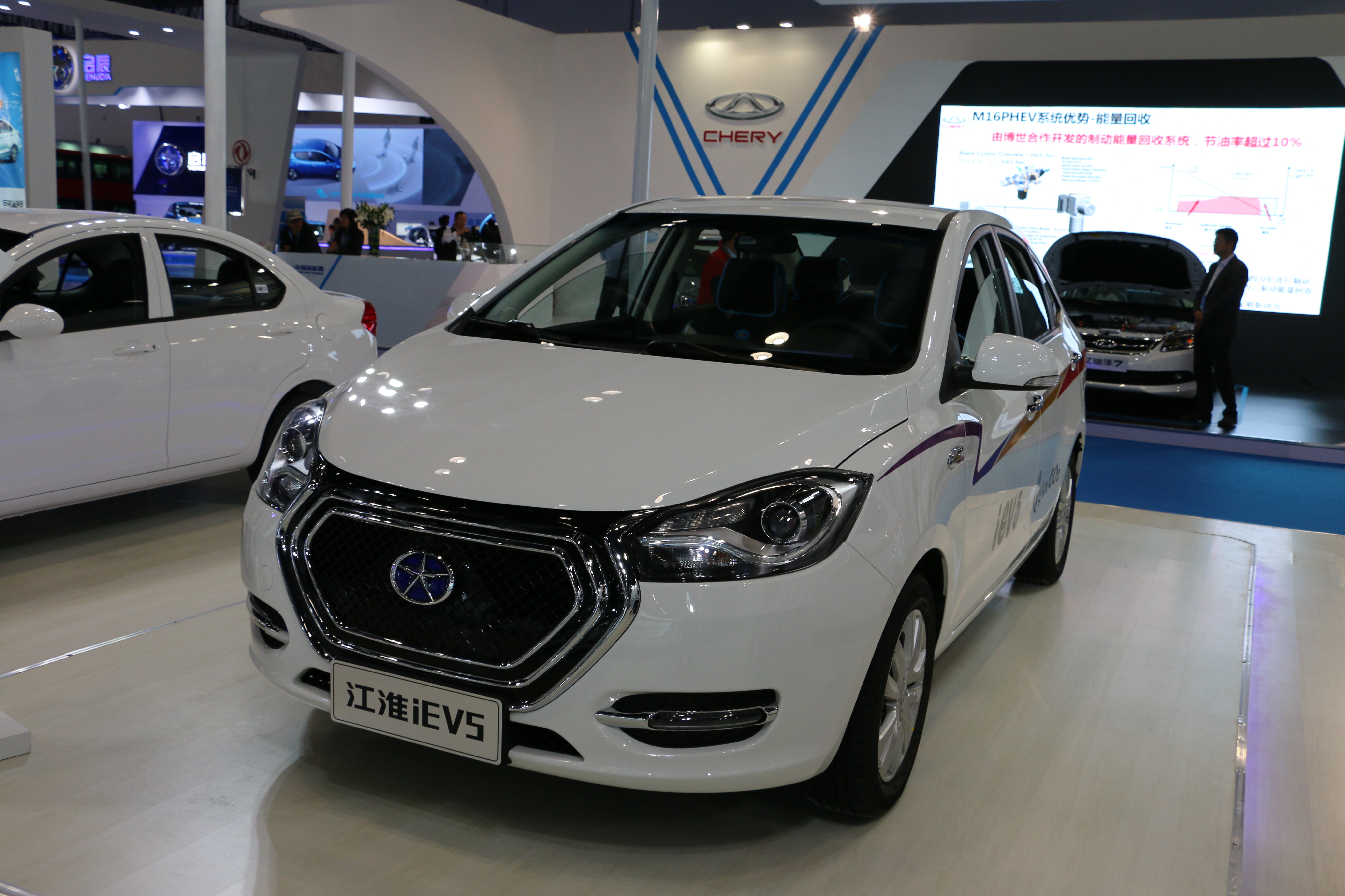 2022年中国累计出口新能源车100万台 11月出口15万台