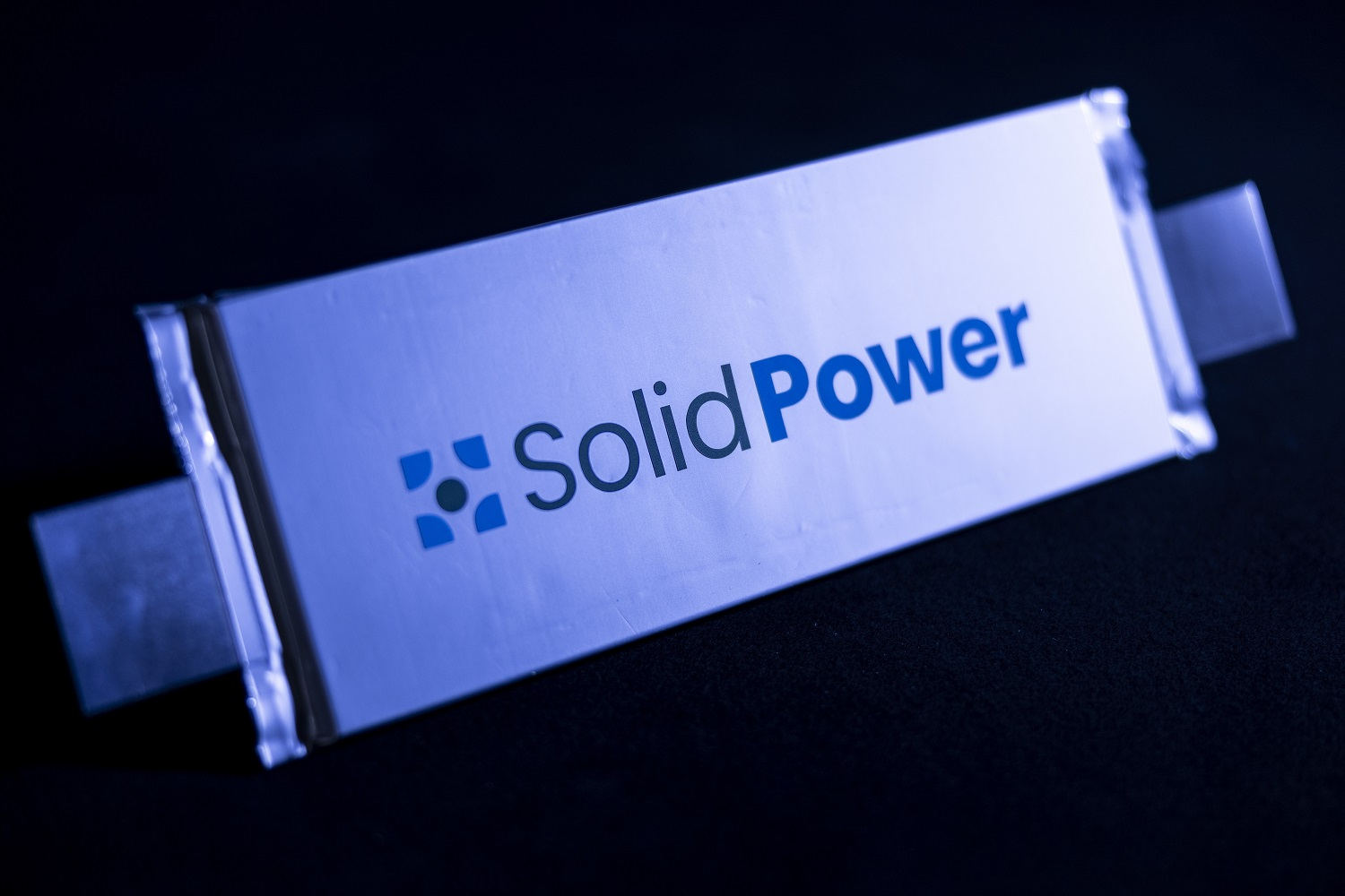 牵手Solid Power!宝马集团2025年将推出首款搭载固态电池原型车