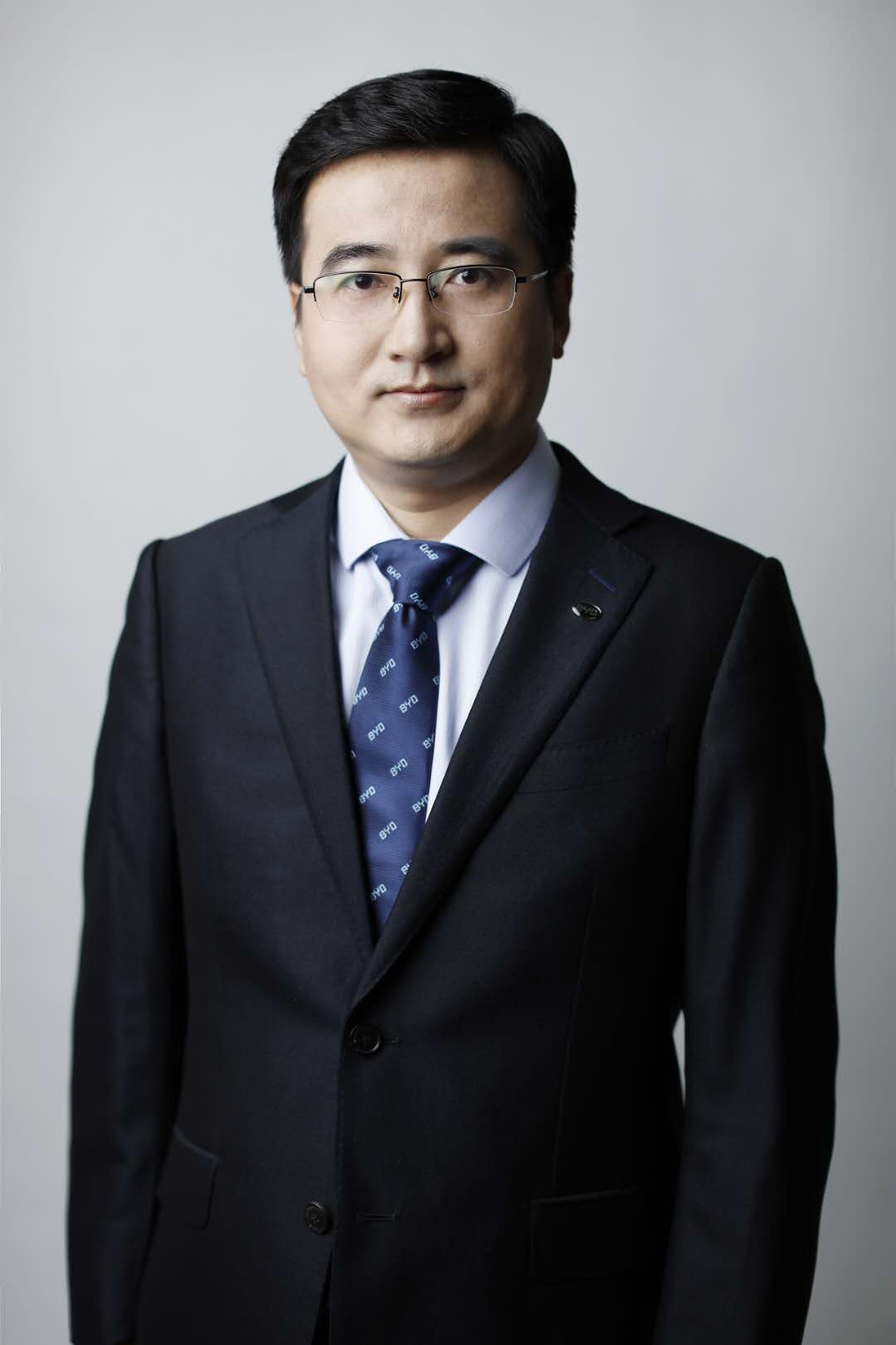 李云飞：彰显中国汽车与电池品牌向上力量 推动比亚迪焕新出发