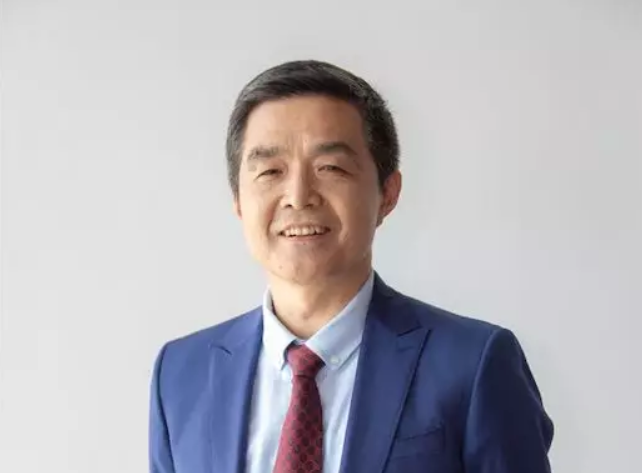 欧阳明高：补贴“断崖式”退坡 新能源汽车的未来在哪？