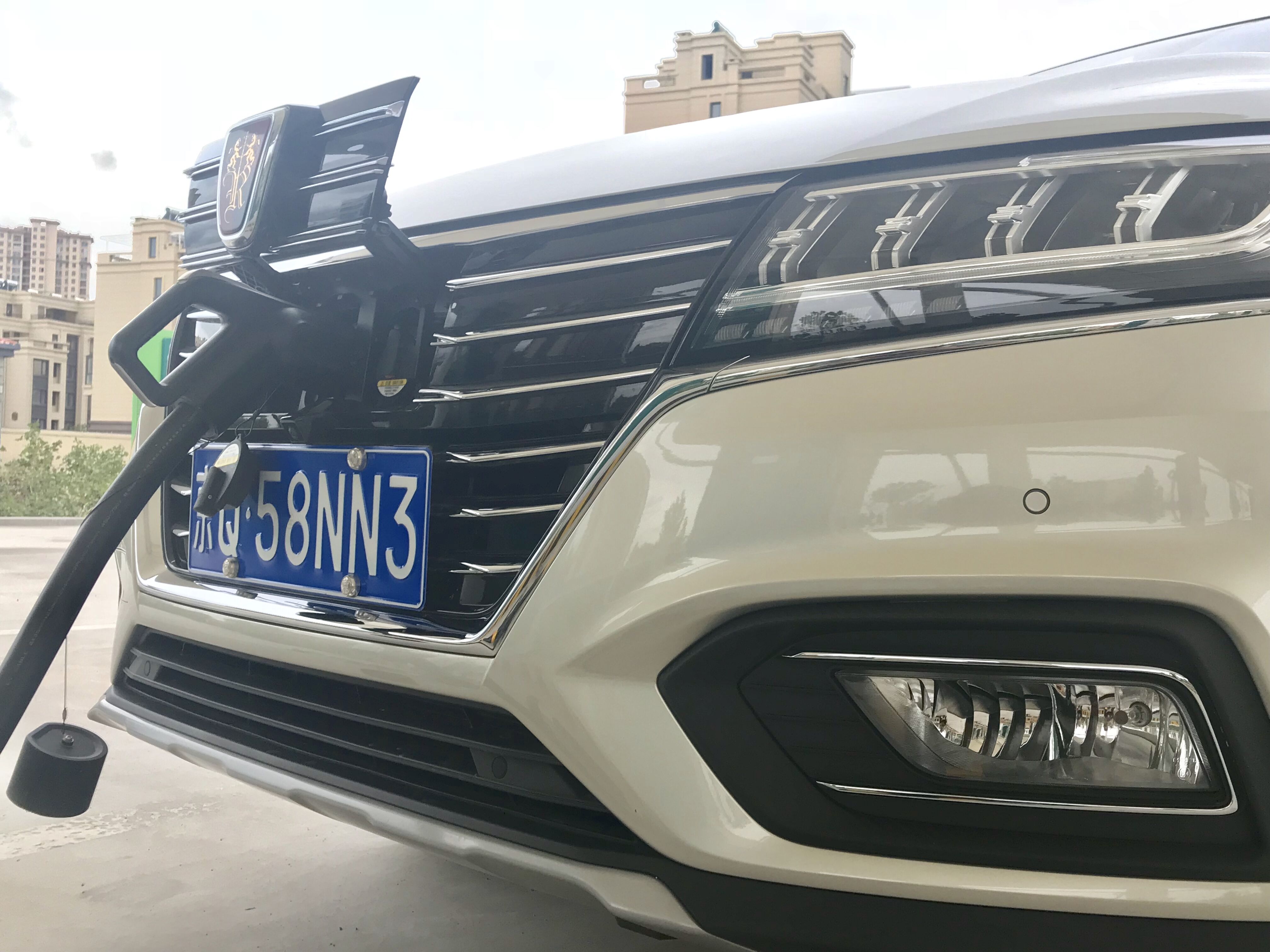 乘用车市场销量连续4月下滑 汽车板块再遭重挫