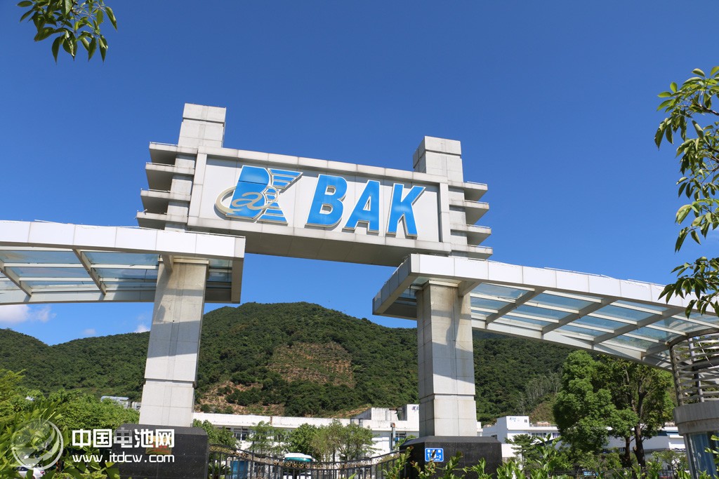 汽车市场整体回暖 磷酸铁锂电池反转行情或将持续