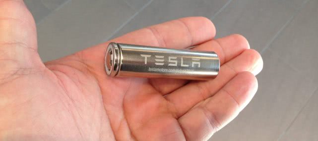特斯拉推出新型电池 可在“机器人出租车”上行驶100万英里