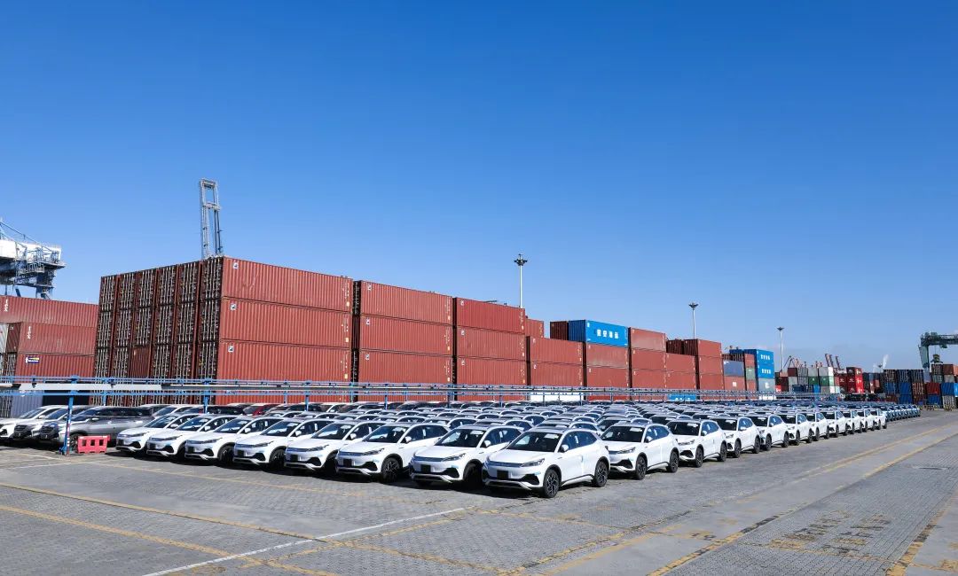 运力不足、运费昂贵怎么办?多家车企自建远洋船队