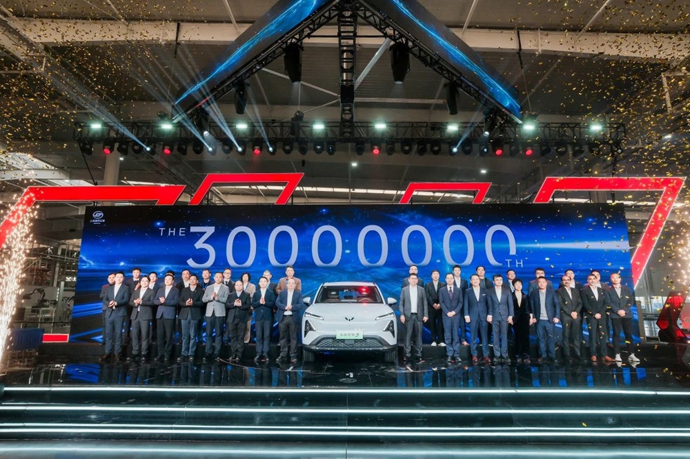 上汽通用五菱第3000万辆整车下线！新能源汽车销量已超240万辆