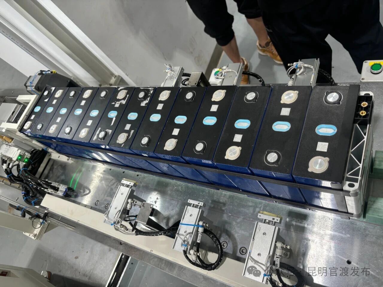 云南昆明隆美储能智造产业园首台储能电池PACK产品正式下线