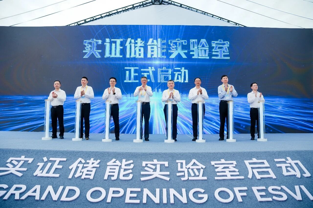 百亿固态电池项目落户上海！融捷集团/当卓电池大手笔扩产锂电池