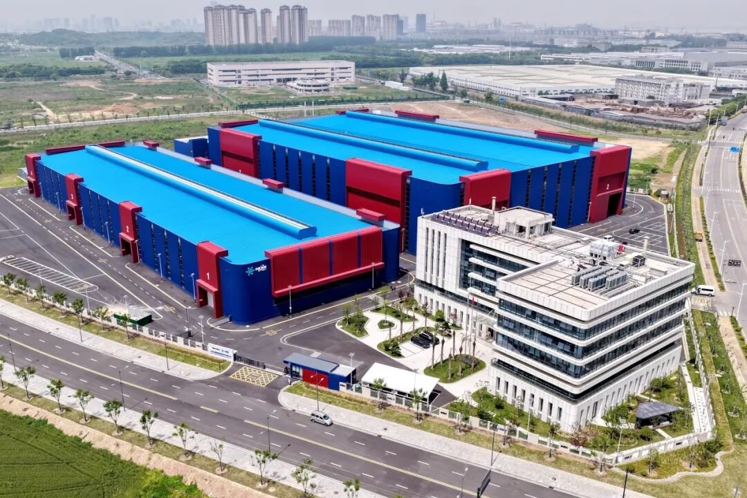 12.6亿元！年产20万吨！华盛锂电江苏江阴负极材料项目一期投产