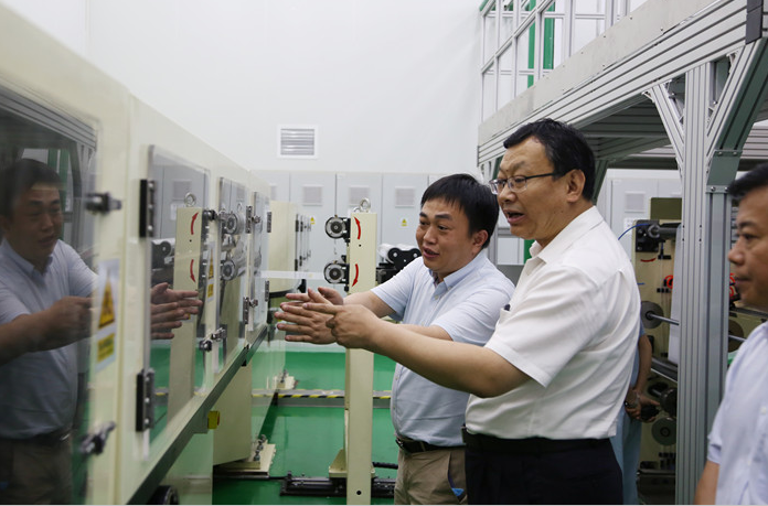 青岛西海岸新区管委会主任李奉利现场调研蓝科途和中科华联