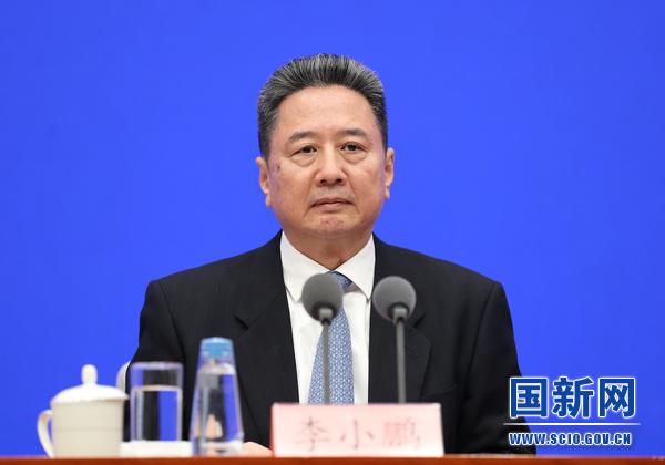 交通部部长李小鹏:我国公交系统已推广41万多辆新能源汽车